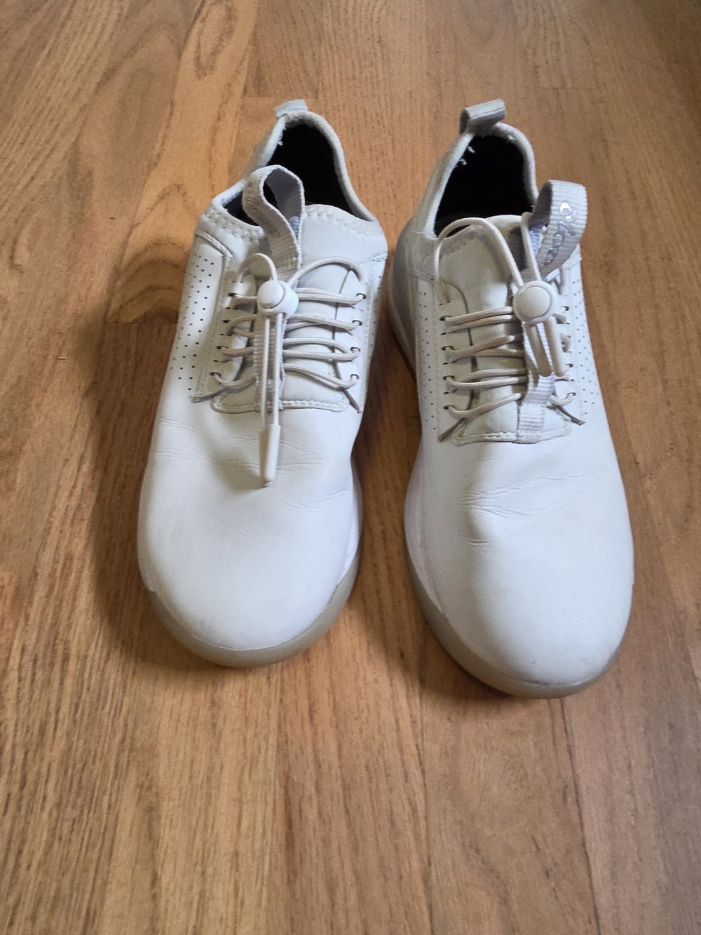 Clove Womens Casual Lace-Up Sneakers - White
